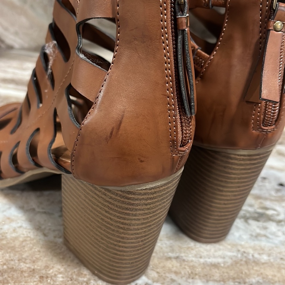 Indigo Rd heels brown - Picture 5 of 6